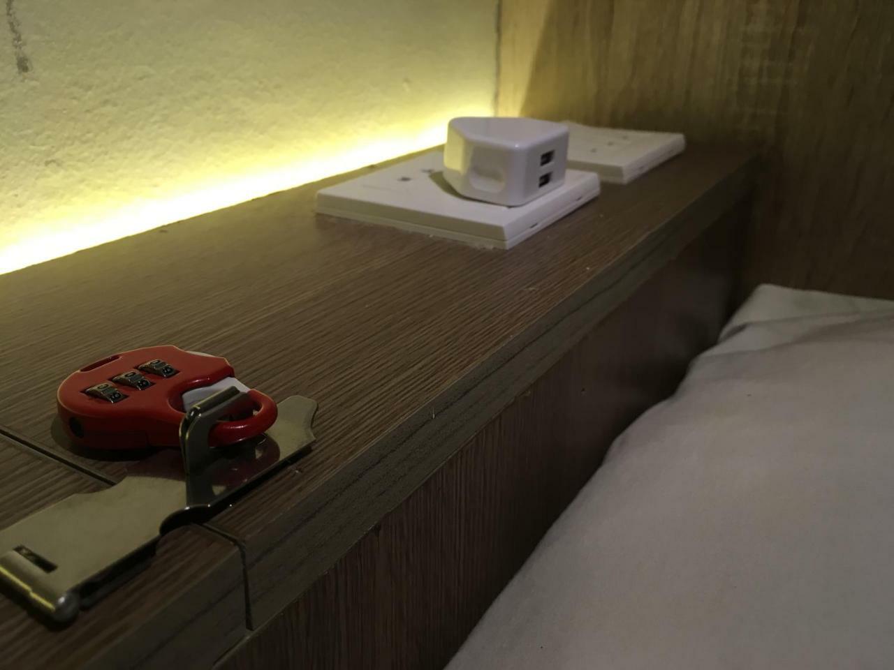 The Hide Hostel At Canggu (Adults Only) Экстерьер фото