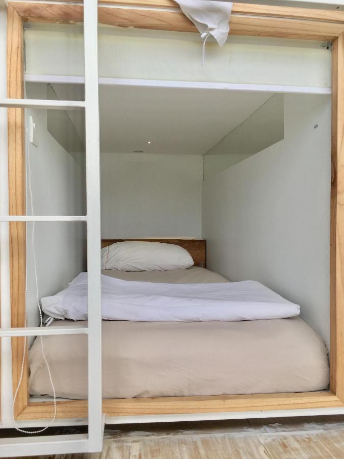 The Hide Hostel At Canggu (Adults Only) Экстерьер фото