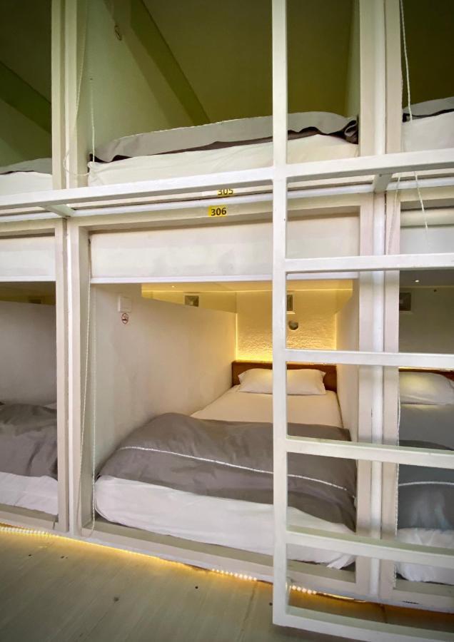 The Hide Hostel At Canggu (Adults Only) Экстерьер фото