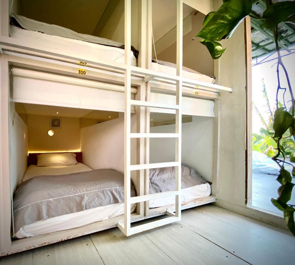The Hide Hostel At Canggu (Adults Only) Экстерьер фото